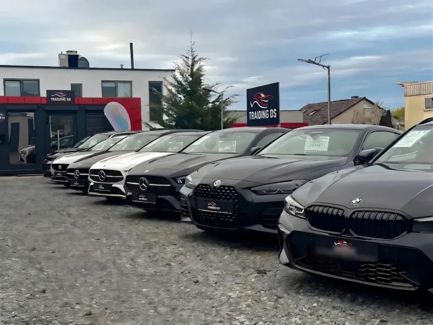 Premium-Gebrauchtwagen auf dem Hof von Traiding DS Automobile in Waiblingen